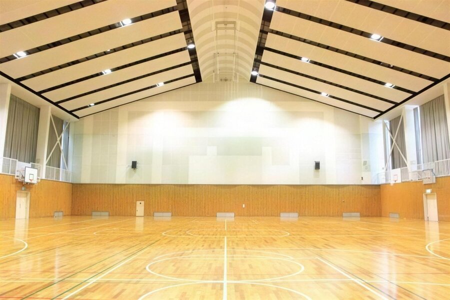 本城体育館のアリーナ
