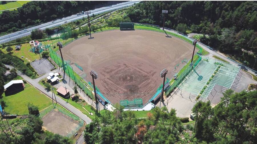 やすらぎスポーツ広場の野球場