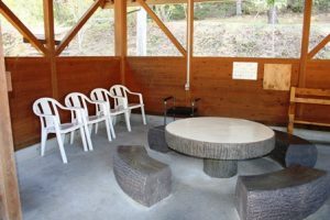 BBQhouse2-300x200.jpg