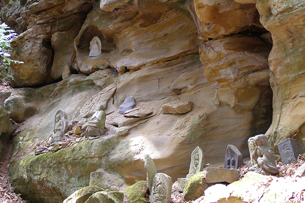 室町期・石仏「高僧・阿羅漢像」屋敷道祖神・屋敷神・最高位聖者
