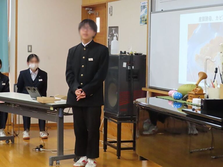 あずまやタイム活動報告会_郷土食グループ3.jpg