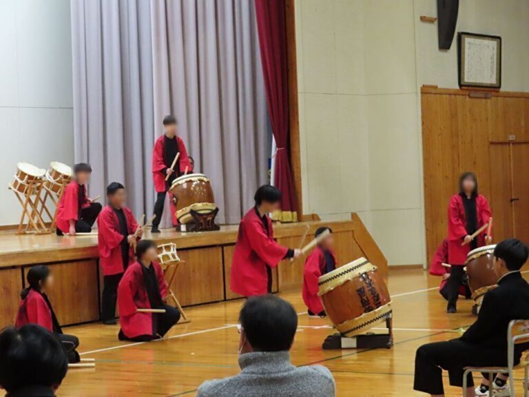 あずまやタイム活動報告会_太鼓・篠笛グループ2.jpg