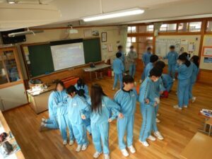 ２学年　傷害の防止 心肺蘇生法授業1.jpg