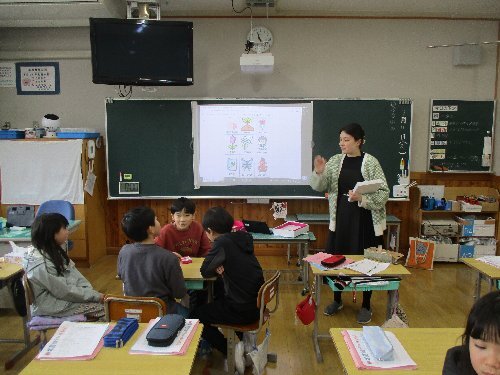 ４年外国語１.jpg