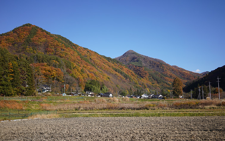 山がある風景