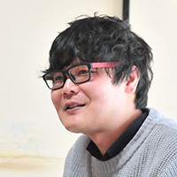 前迫