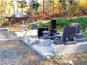 村営墓地「向原霊園」（坂北）の写真